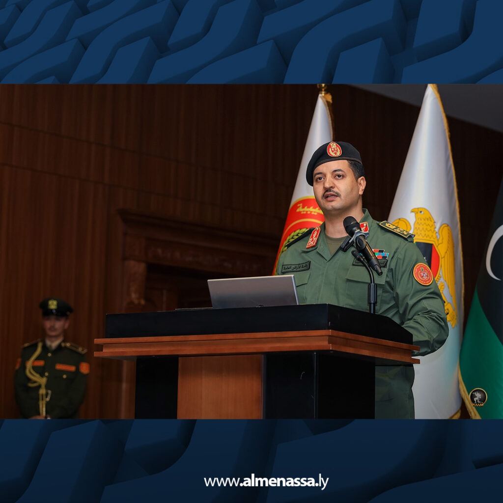 extra Recovered 65.jpg3 65 رئيس الأركان العامة يلتقي بضباط المنطقة الجنوبية بمدينة سبها