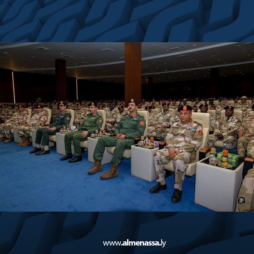 extra Recovered 67.jpg2 67 رئيس الأركان العامة يلتقي بضباط المنطقة الجنوبية بمدينة سبها