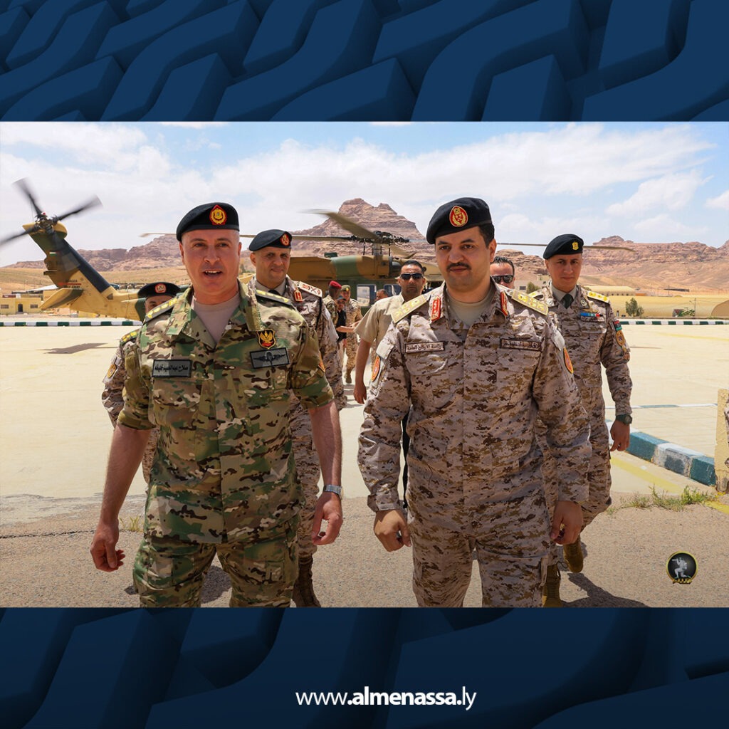 extra Recovered 87.jpg3 87 الفريق أول ركن خالد حفتر يتابع تدريبات منتسبي القوات المسلحة الليبية في الأردن