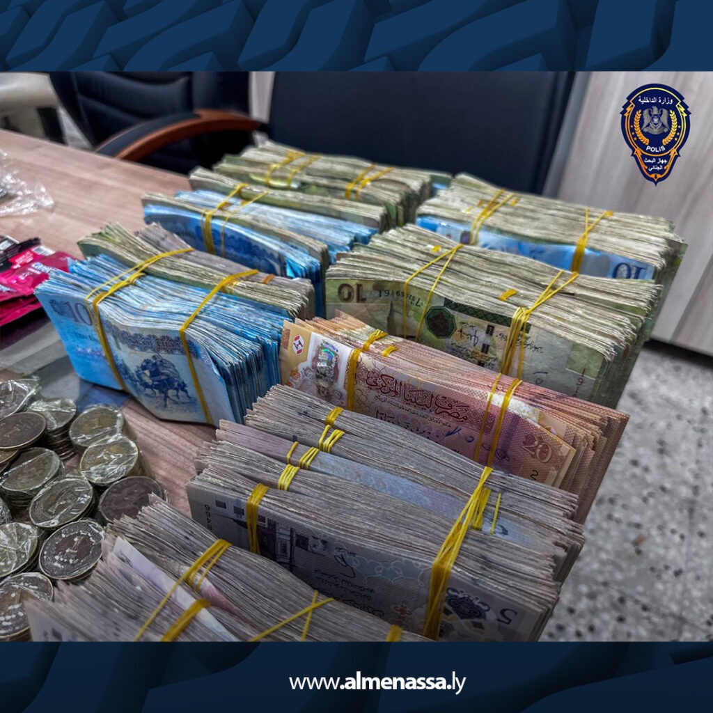 كمين يطيح بشبكة لترويج المخدرات وضبط 4 متهمين داخل وكر للتعاطي والاتجار في بنغازي 5 extra Recovered Recovered 3.jpg6 3