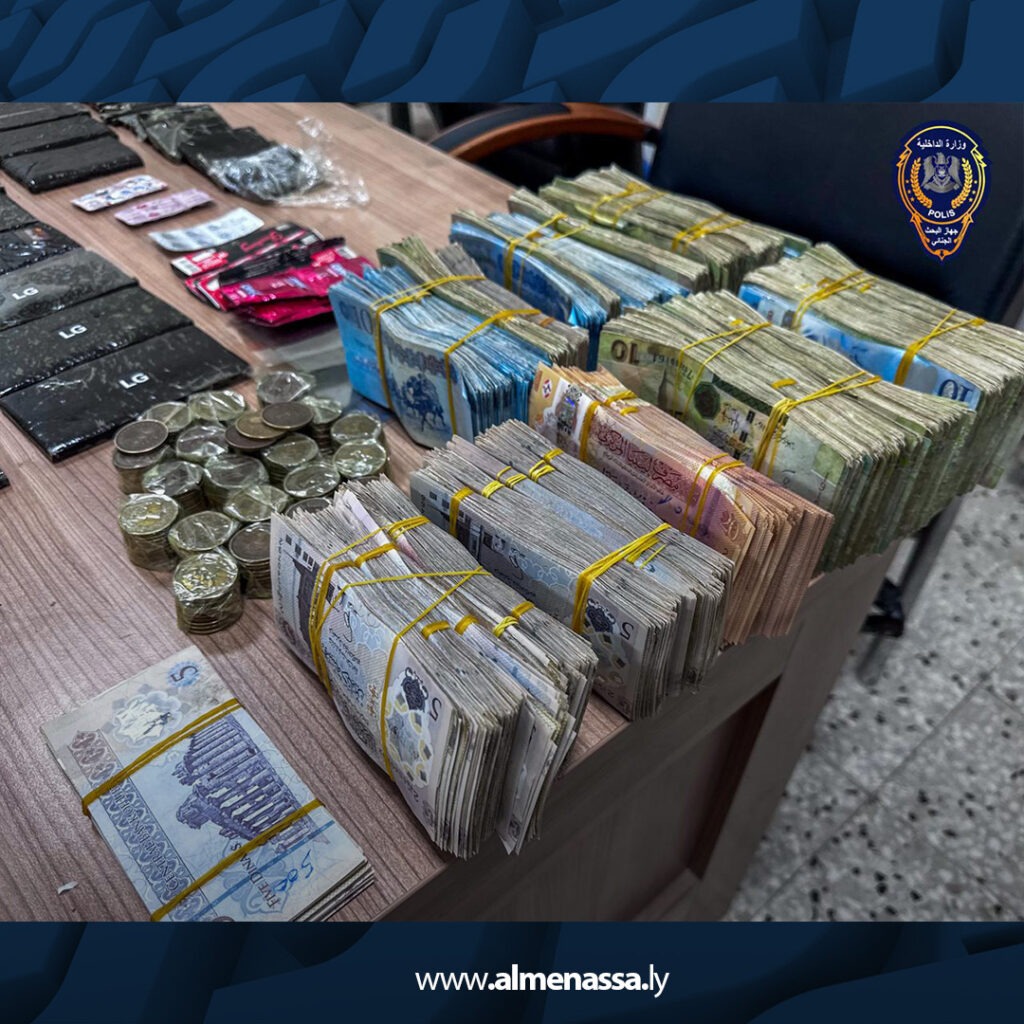 كمين يطيح بشبكة لترويج المخدرات وضبط 4 متهمين داخل وكر للتعاطي والاتجار في بنغازي 6 extra Recovered Recovered 3.jpg7 3