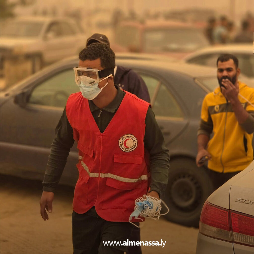extra Recovered.jpg2 الهلال الأحمر يشارك في إخماد حريق تازربو ويقدم الدعم الميداني للسكان