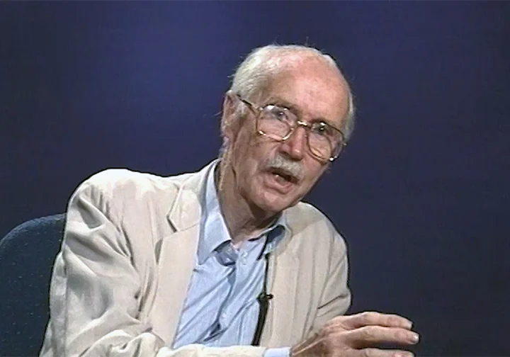 Alec Cairncross شاعر رؤاه حلم طرابلسي بحجم ثقافة الوطن