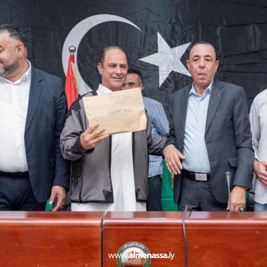 Extra 19.jpg1 19 الشؤون الاجتماعية تسلم كوبونات أضاحي العيد لبلديات الجبل الغربي لدعم الأسر المحتاجة