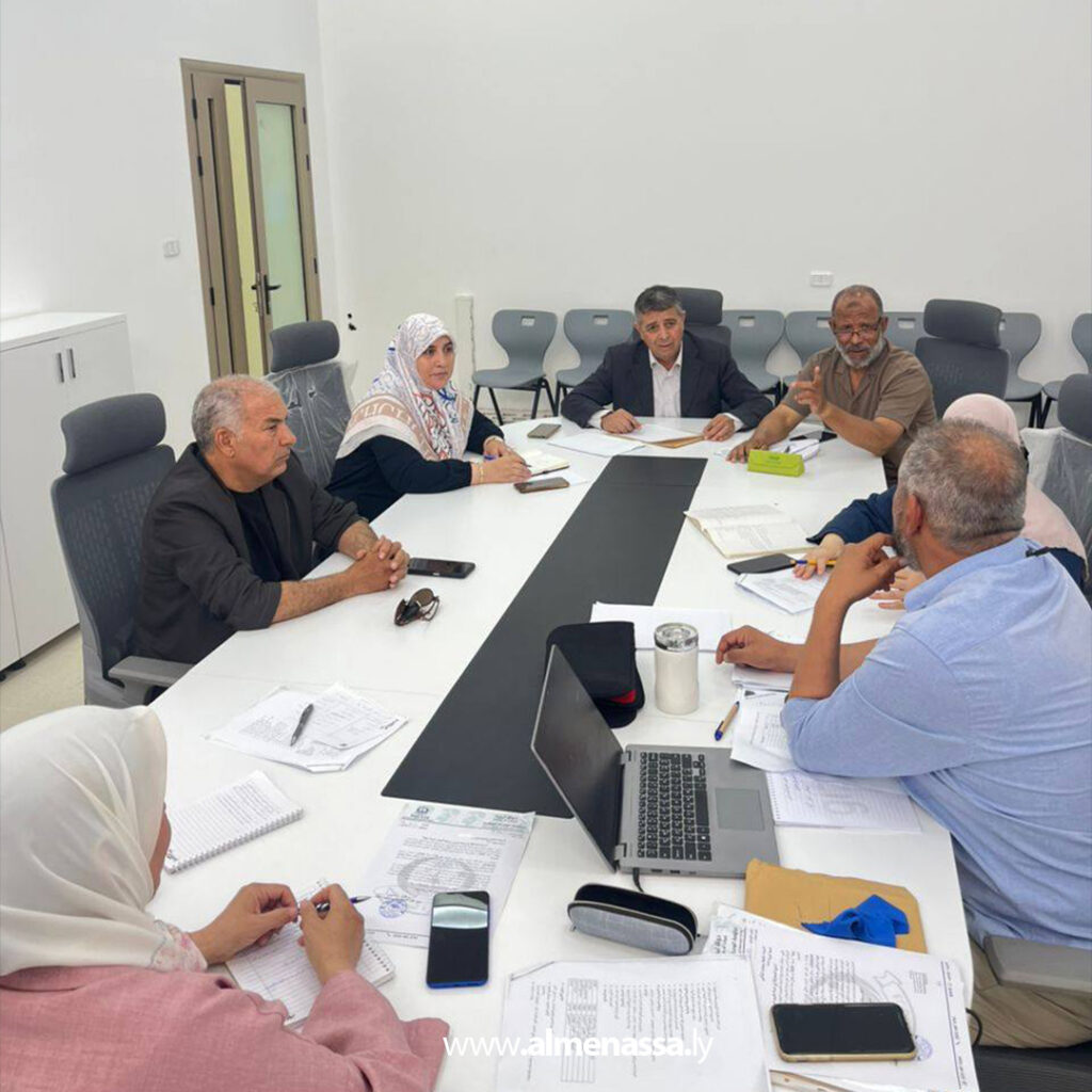 Extra 25 مناقشة آليات تقييم المدن المشاركة في مسابقة أفضل مدينة بيئية