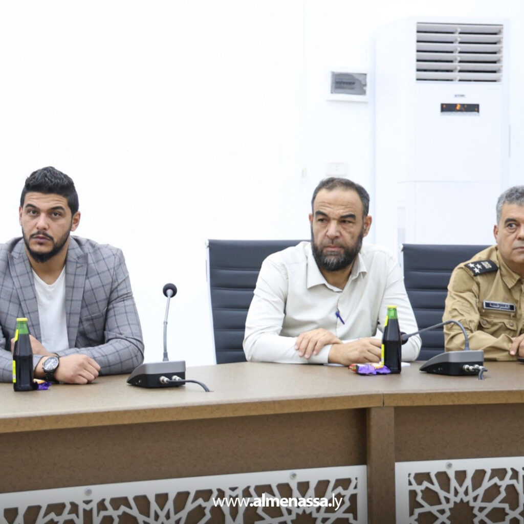 Extra 39.jpg3 39 تسليم الدفعة الرابعة من كوبونات أضاحي العيد للأسر المحتاجة ببلديات المنطقة الوسطى