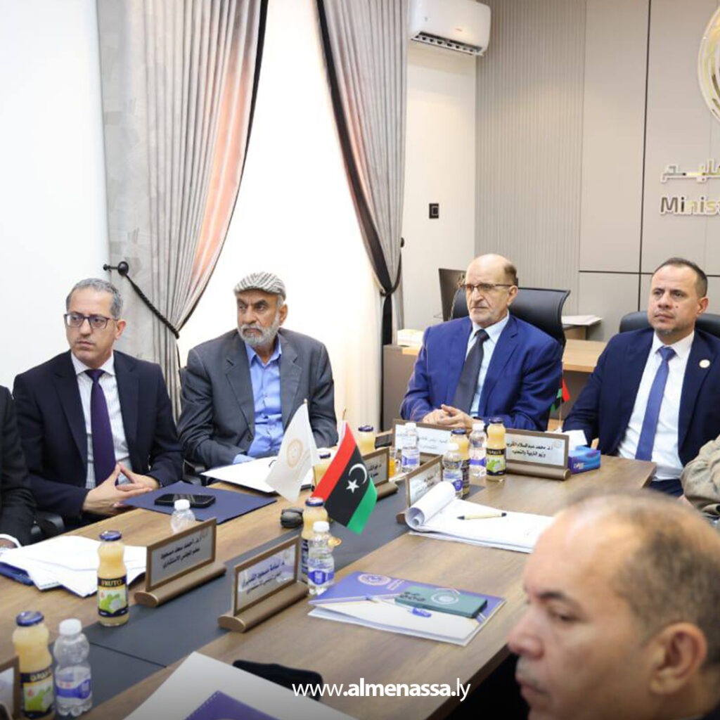 Extra 4.jpg5 4 المجلس الاستشاري لتطوير التعليم يناقش خارطة إصلاح القطاع التربوي بحضور القريو والفطيسي