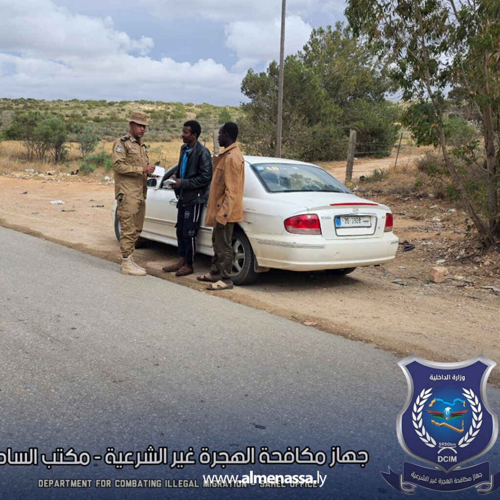 Extra 49.jpg3 49 ضبط مهاجرين مخالفين ومتسولات برفقة أطفال في البيضاء