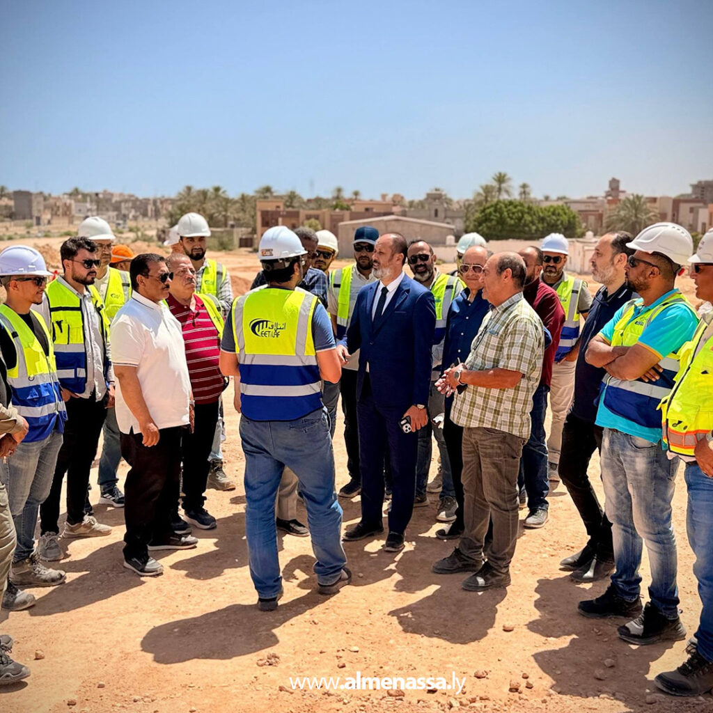 Extra 5.jpg7 5 وزير الإسكان يتابع ميدانيا سير العمل بمشروع الطريق الدائري الثالث في طرابلس