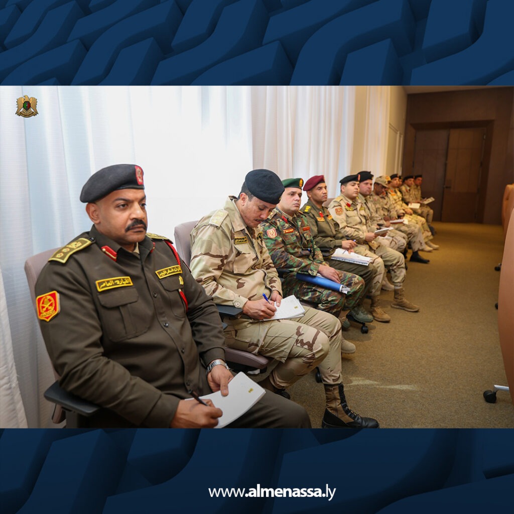 Extra 1.jpg11 1 نائب القائد العام يتابع جاهزية القوات لمناورة "درع الكرامة 2" خلال اجتماع بالقيادة العامة