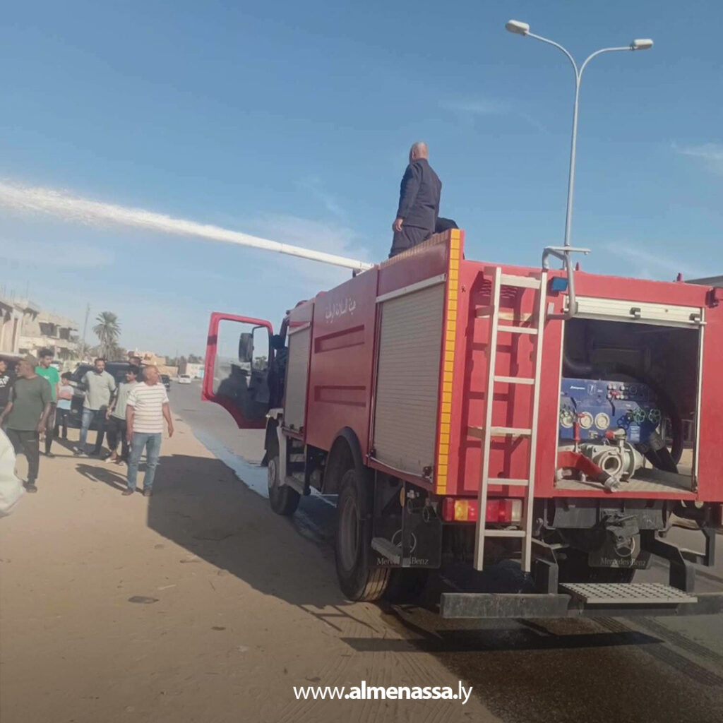 Extra 12 السلامة الوطنية: السيطرة على حريق اندلع في صالة لبيع الملابس بالجميل