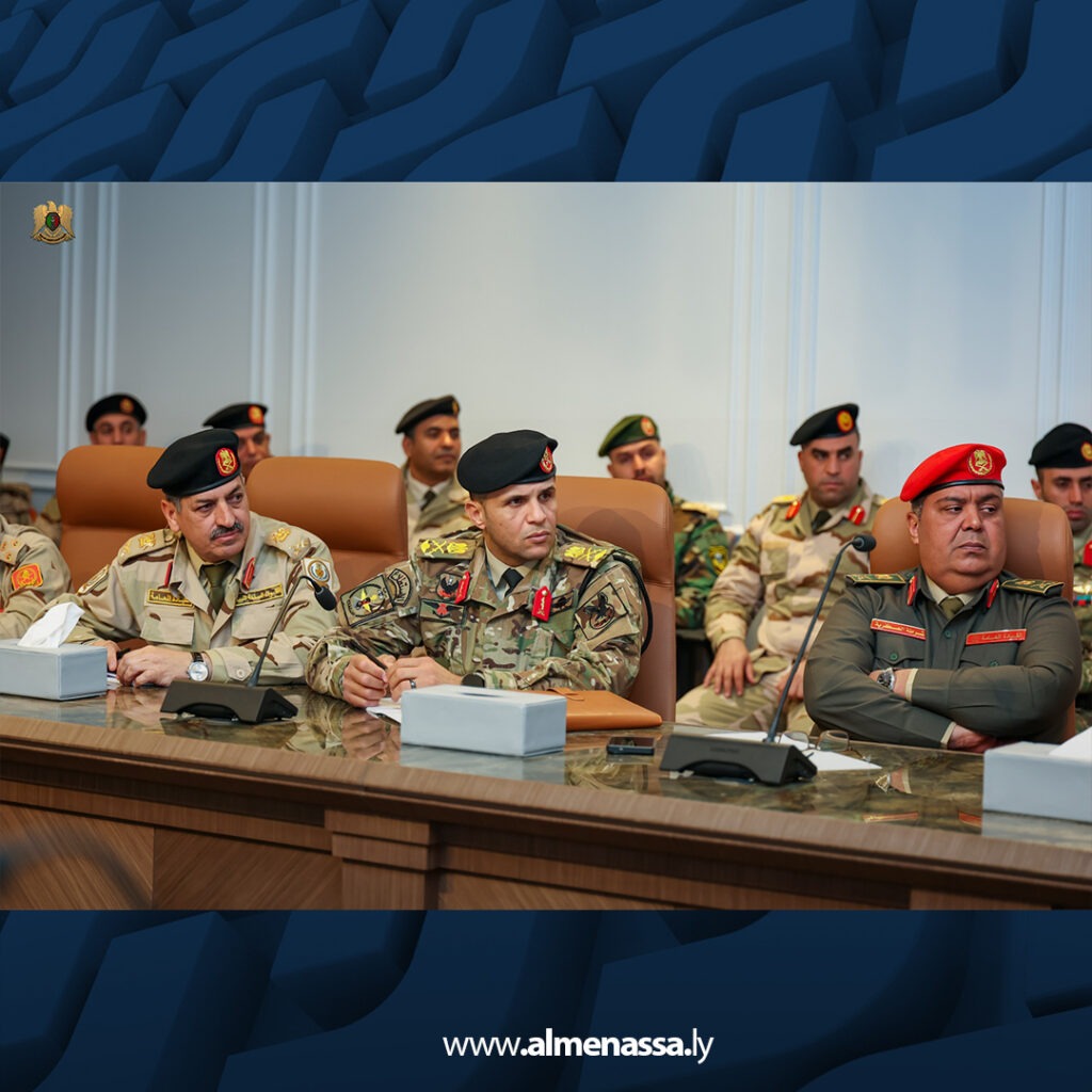 Extra 4.jpg1 4 نائب القائد العام يتابع جاهزية القوات لمناورة "درع الكرامة 2" خلال اجتماع بالقيادة العامة