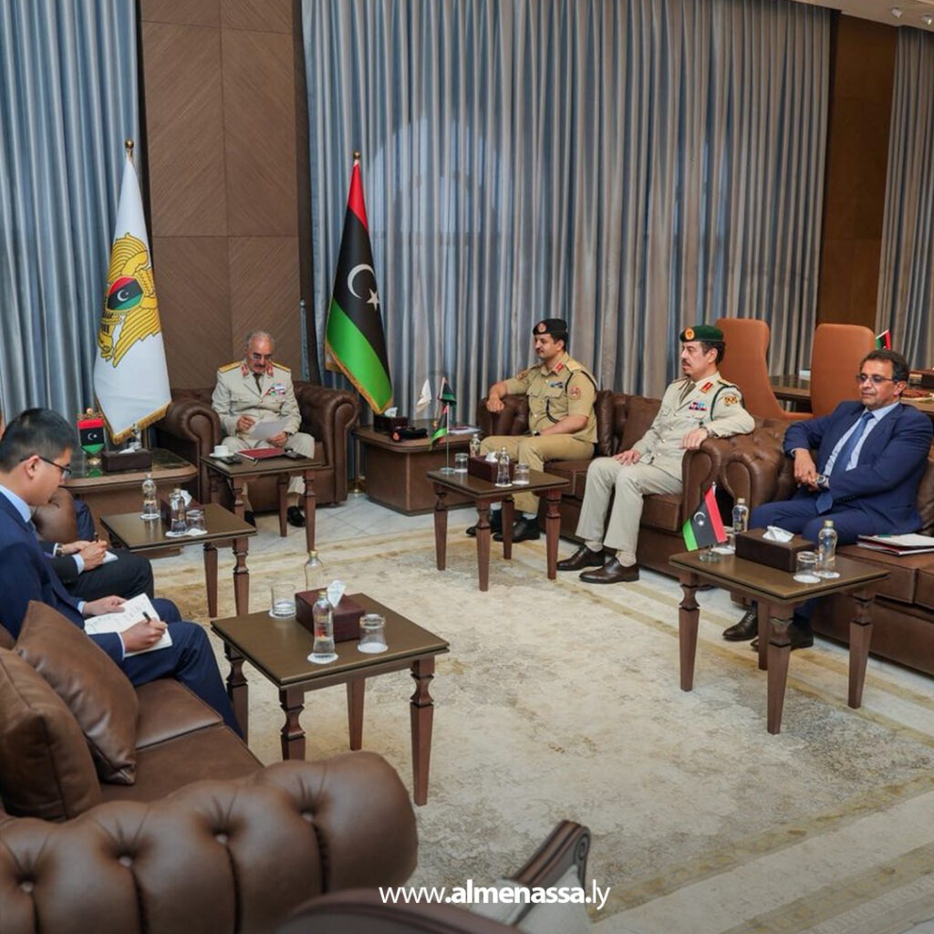 Extra 43 القائد العام يستقبل السفير الصيني في بنغازي ويبحثان تعزيز الشراكة والتعاون الاقتصادي بين ليبيا والصين