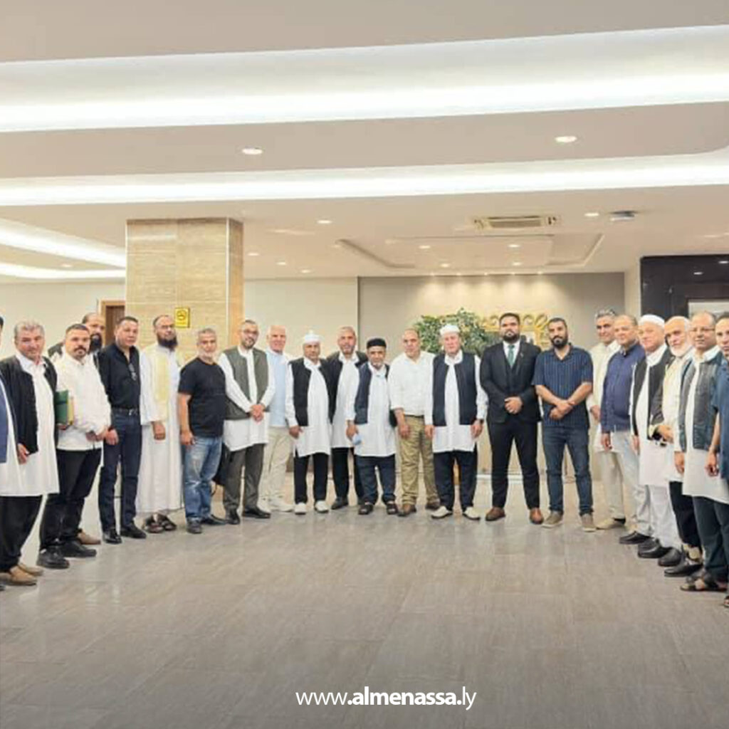 Extra 60.jpg11 60 وزير السياحة يشارك في مراسم معايدة بقطاع السياحة في مصراتة