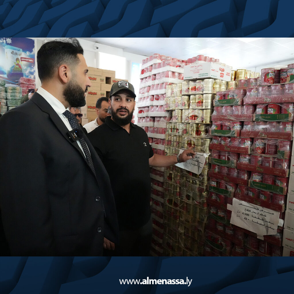Extra 96.jpg1 96 وزير الاقتصاد يتابع أوضاع الأسواق في عين زارة وتاجوراء ويؤكد استمرار إجراءات تصحيح الأسعار