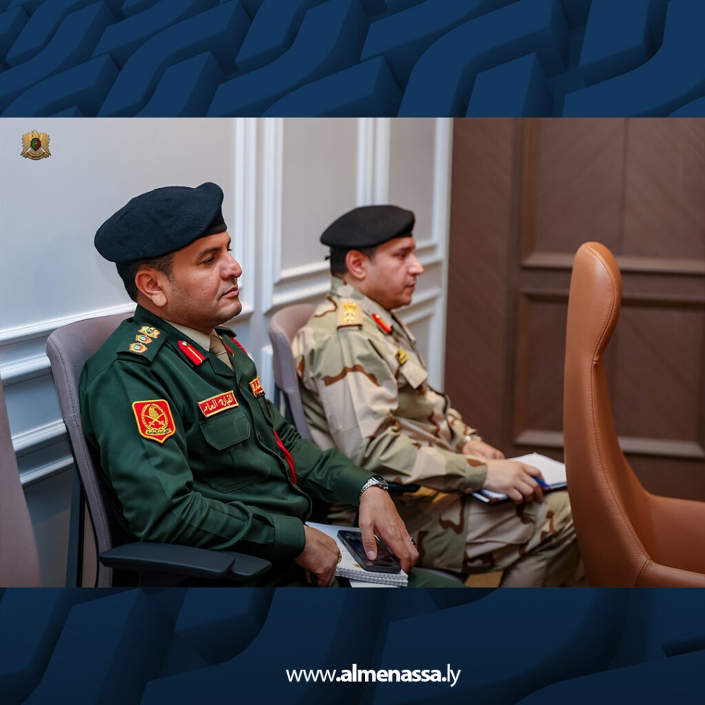 Extra .jpg111111 نائب القائد العام يتابع جاهزية القوات لمناورة "درع الكرامة 2" خلال اجتماع بالقيادة العامة
