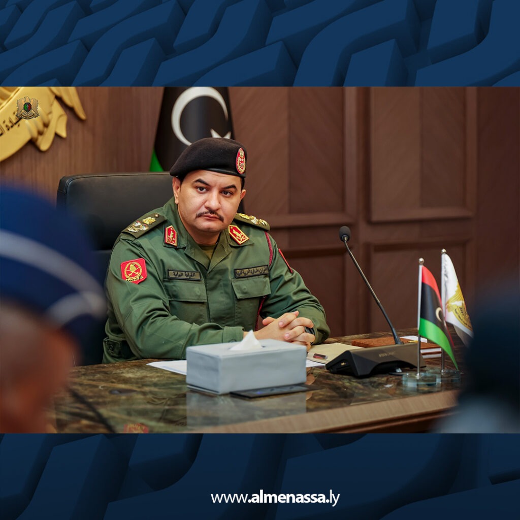 Extra .jpg11111111 نائب القائد العام يتابع جاهزية القوات لمناورة "درع الكرامة 2" خلال اجتماع بالقيادة العامة