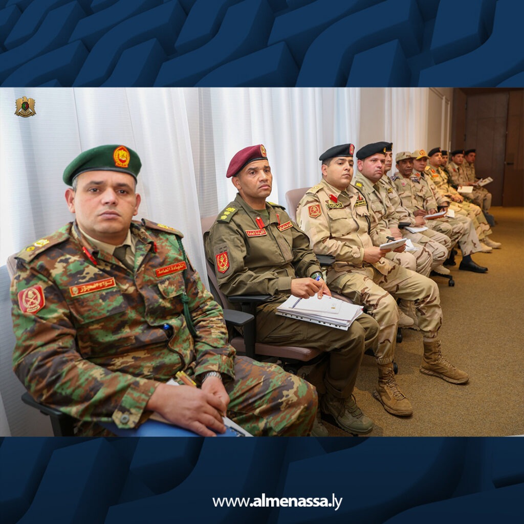 Extra .jpg1111111111 نائب القائد العام يتابع جاهزية القوات لمناورة "درع الكرامة 2" خلال اجتماع بالقيادة العامة
