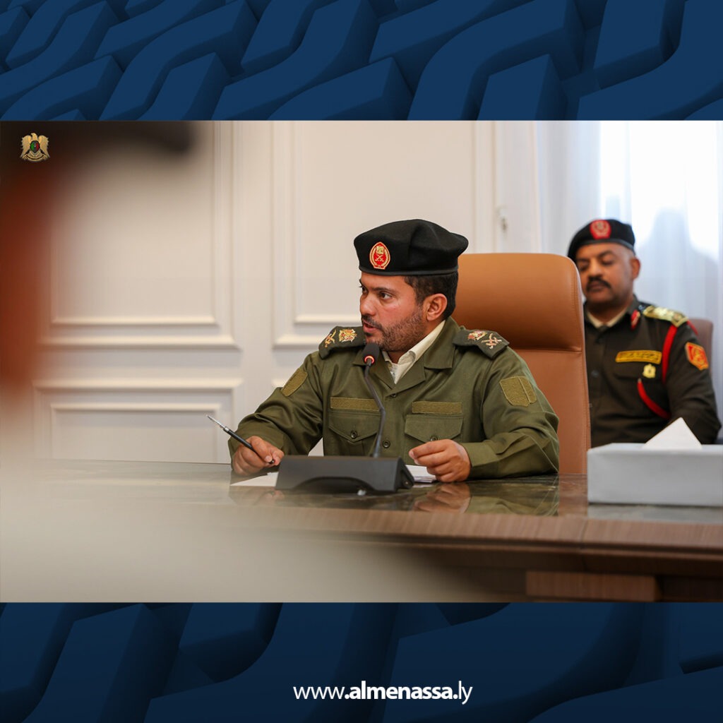 Extra .jpg111111111111111 نائب القائد العام يتابع جاهزية القوات لمناورة "درع الكرامة 2" خلال اجتماع بالقيادة العامة