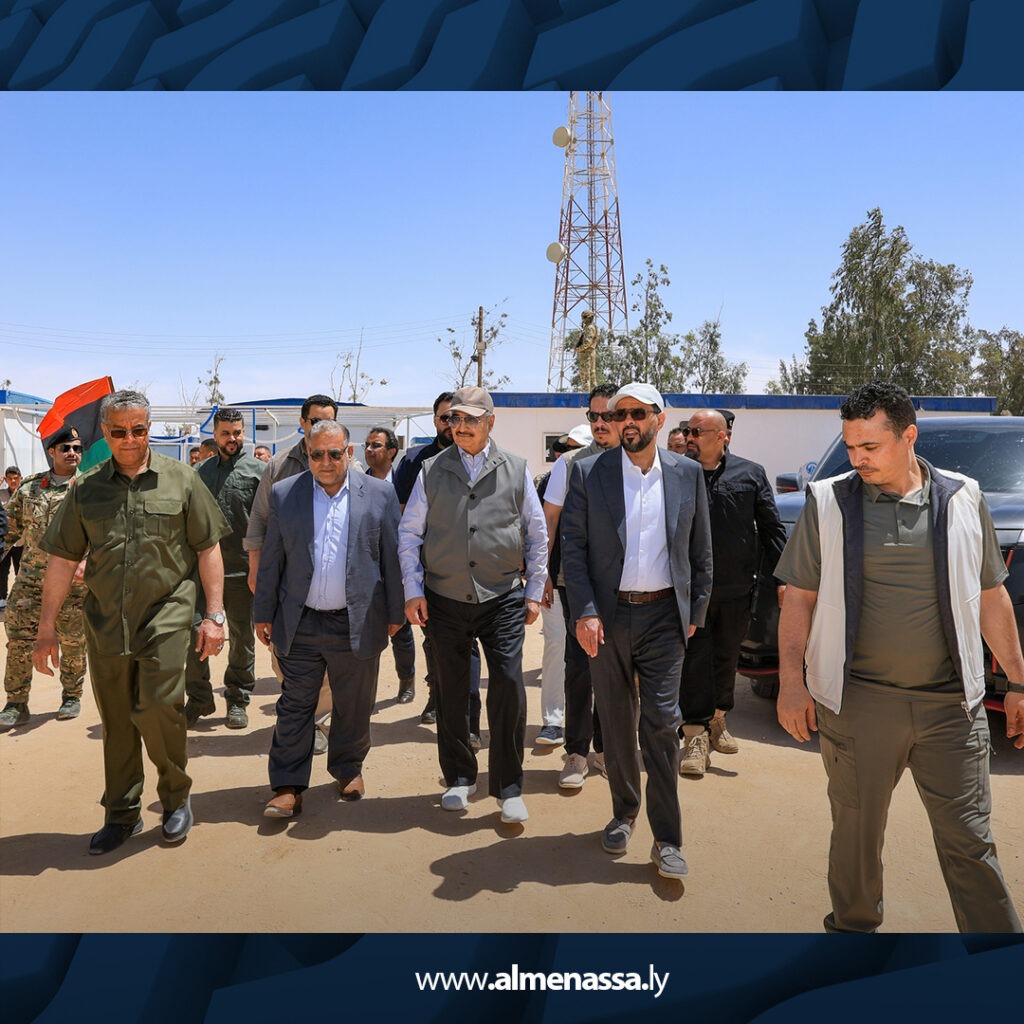 Extra .jpg33 القائد العام يجري زيارة تفقدية إلى موقع مشروع الصحابي الزراعي بمنطقة الواحات