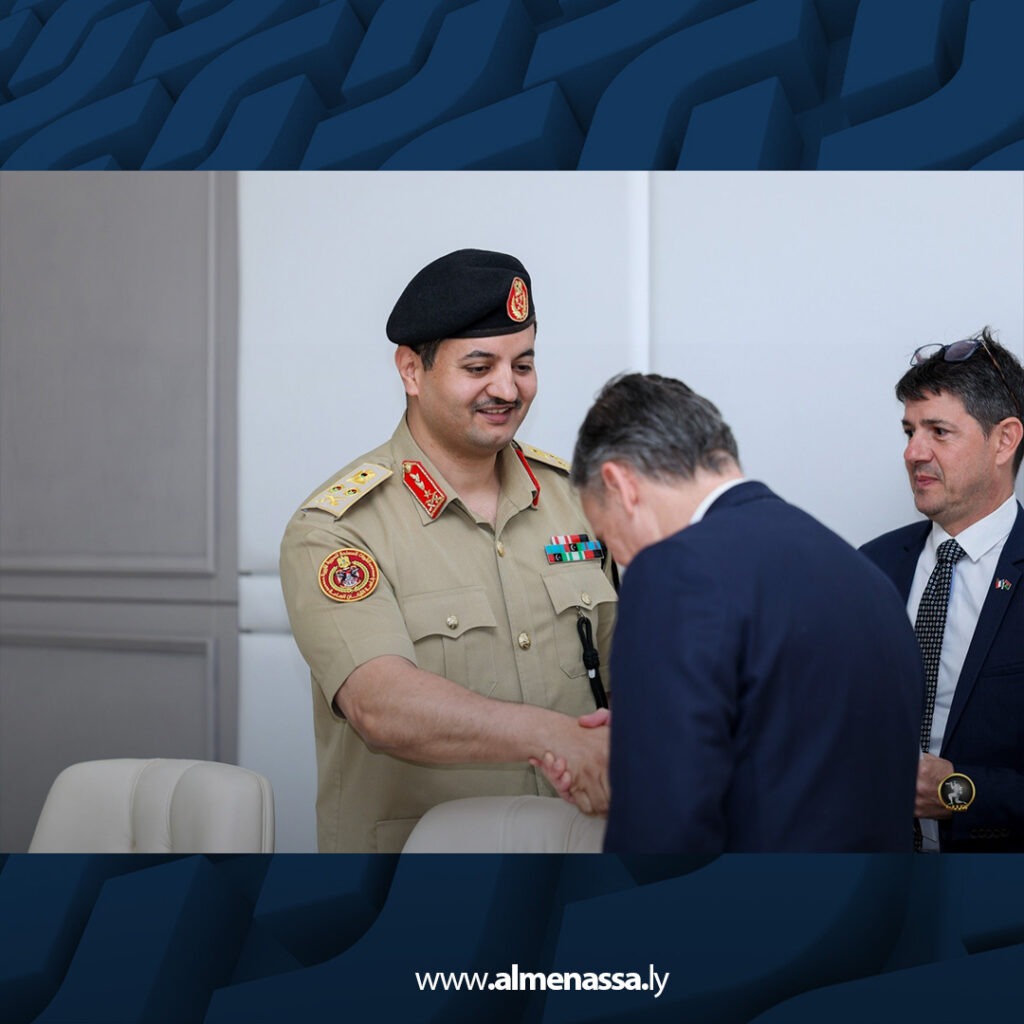 extra Recovered 6.jpg2 6 رئيس الأركان العامة يبحث مع السفير الفرنسي تطورات الأوضاع وملفات التعاون العسكري والأمني