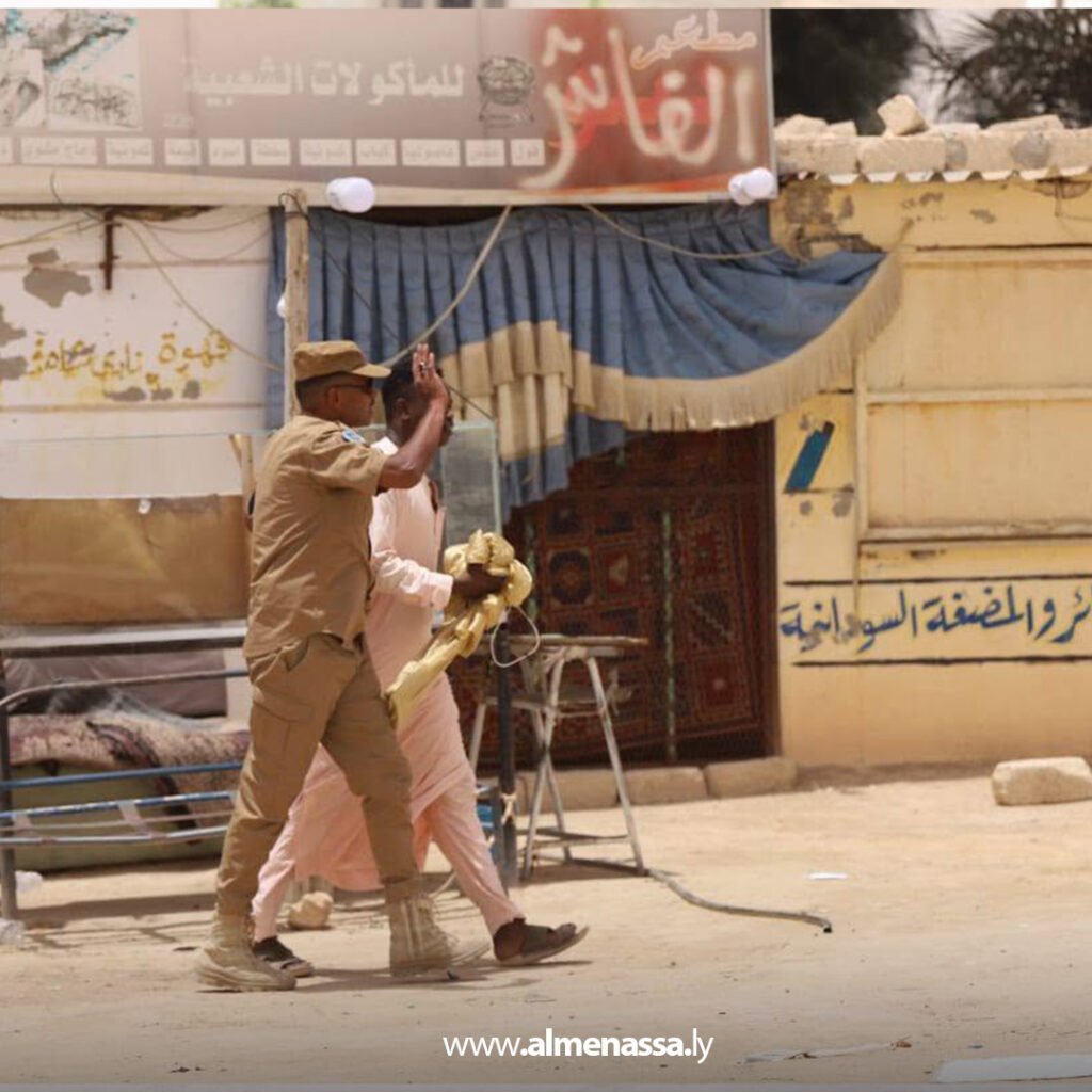 حملة أمنية موسعة في أجدابيا لضبط المهاجرين غير الشرعيين 2 Extra 11.jpg2 11 حملة أمنية موسعة في أجدابيا لضبط المهاجرين غير الشرعيين