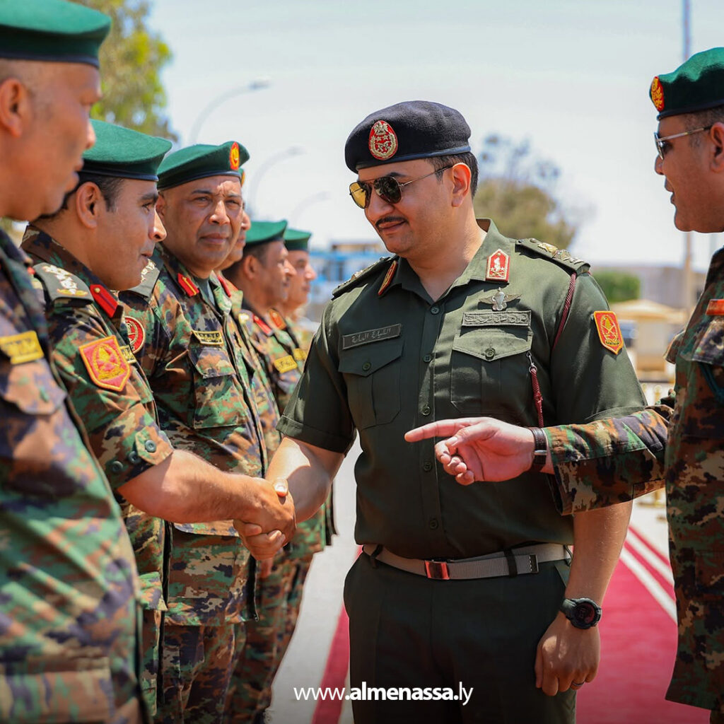Extra 2.jpg9 2 نائب القائد العام يجري زيارة تفقدية إلى مقر لواء العبور
