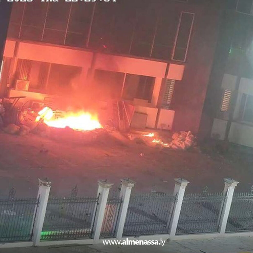 Extra.jpg5 الأمن الداخلي: كشف مخطط منظم لاستهداف مؤسسات الدولة وتحديد 221 متورطًا بأعمال شغب في العاصمة
