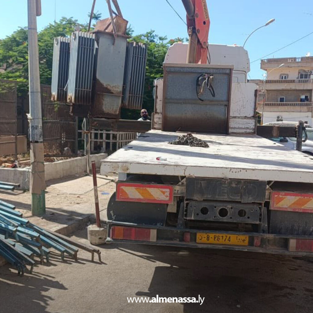 تركيب محطة كهرباء جاهزة في الرويسات ببنغازي ينهي أزمة انقطاع التيار عن عدة مناطق 3 Extra 13.jpg2 13 تركيب محطة كهرباء جاهزة في الرويسات ببنغازي ينهي أزمة انقطاع التيار عن عدة مناطق