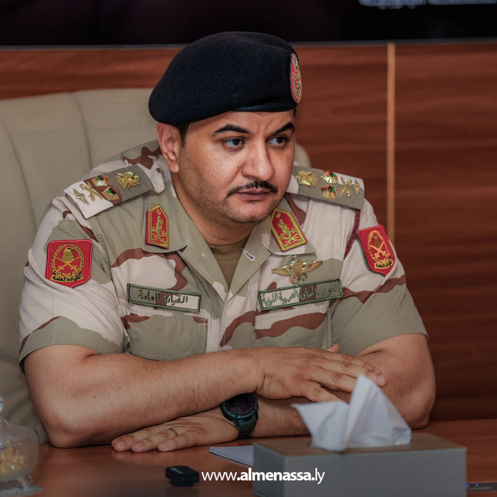 نائب القائد العام يتفقد جاهزية المنطقة العسكرية الجنوبية ويؤكد مواصلة دعم الأمن والاستقرار 6 Extra 17.jpg2 17 نائب القائد العام يتفقد جاهزية المنطقة العسكرية الجنوبية ويؤكد مواصلة دعم الأمن والاستقرار