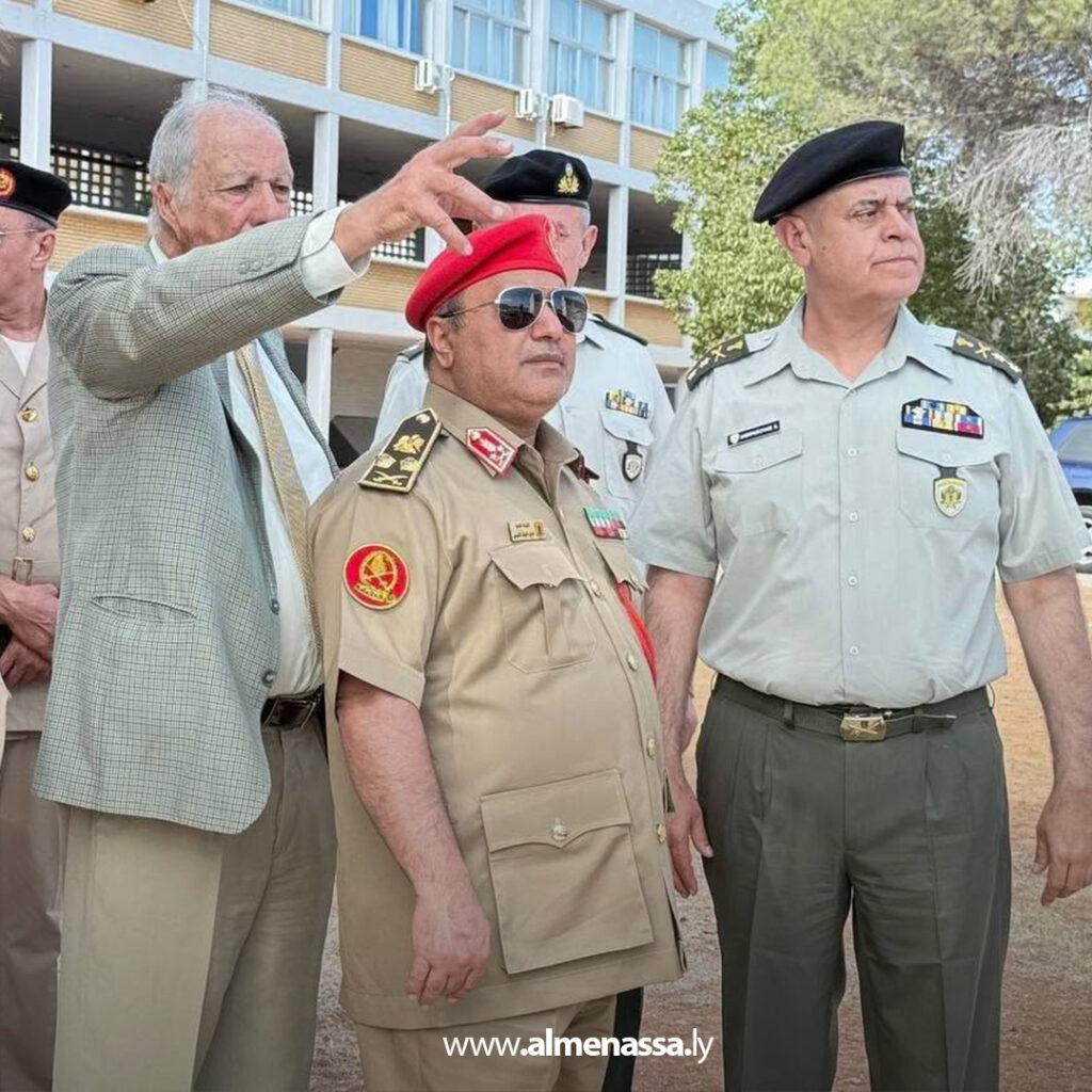 Extra 29.jpg111 29 الأمين العام يزور الأكاديمية العسكرية اليونانية لبحث التعاون في التدريب والتأهيل العسكري