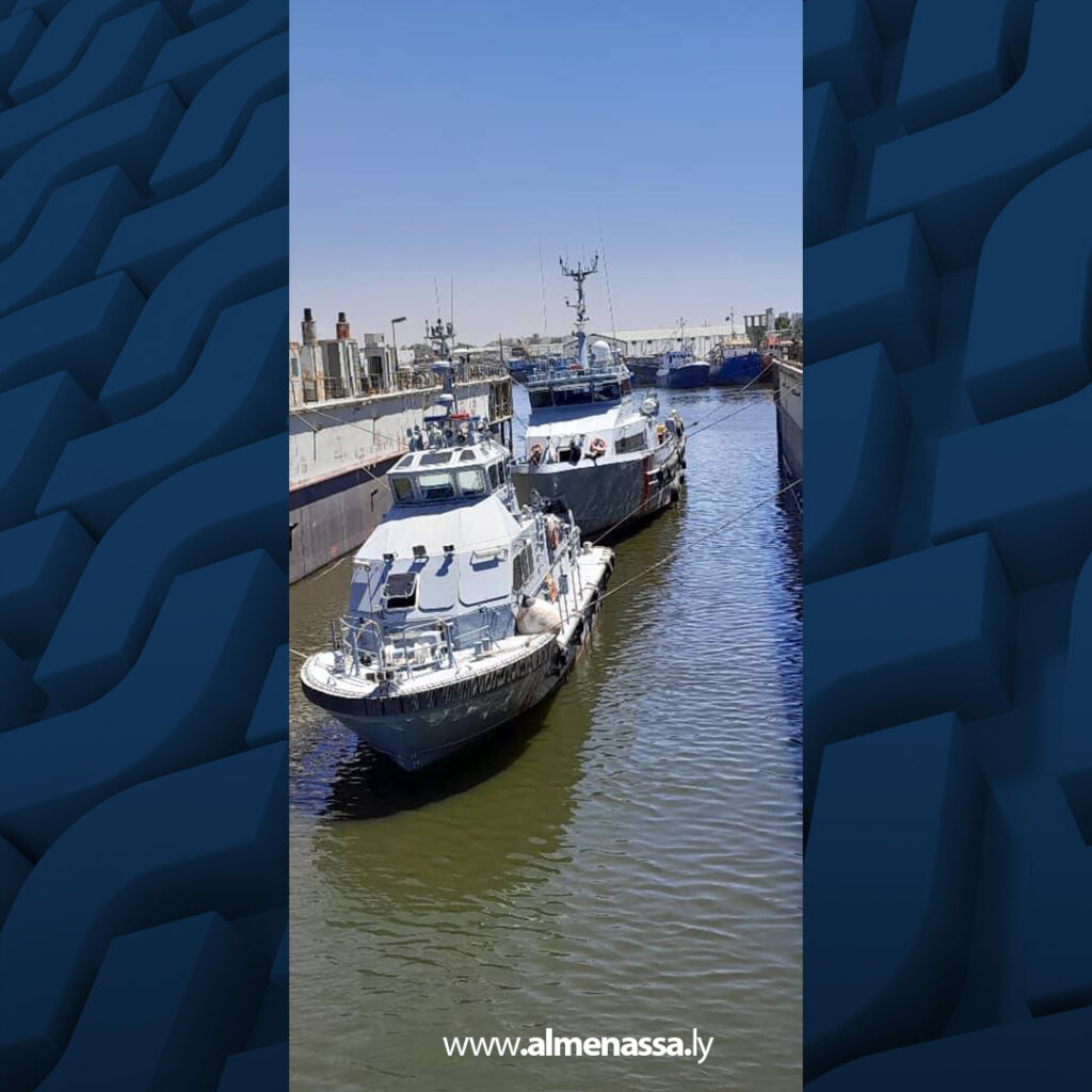 Extra 5.jpg3 5 القوات البحرية تبدأ صيانة الزورقين TBZ-5 وTBZ-2 بالحوض العائم