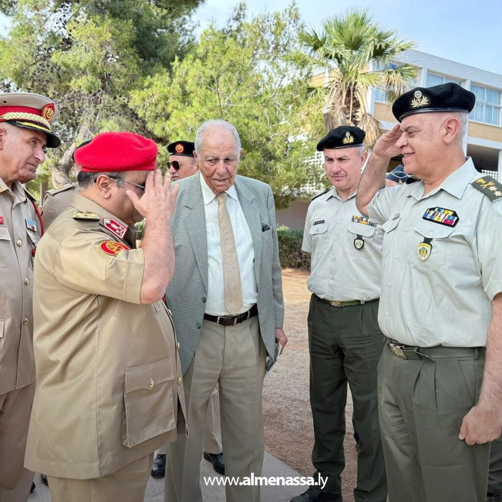 Extra 50.jpg11 50 الأمين العام يزور الأكاديمية العسكرية اليونانية لبحث التعاون في التدريب والتأهيل العسكري