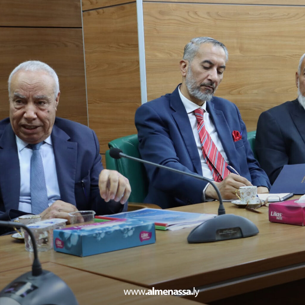 Extra 66 وزير التخطيط يترأس اجتماعا لبحث أوضاع المياه الجوفية