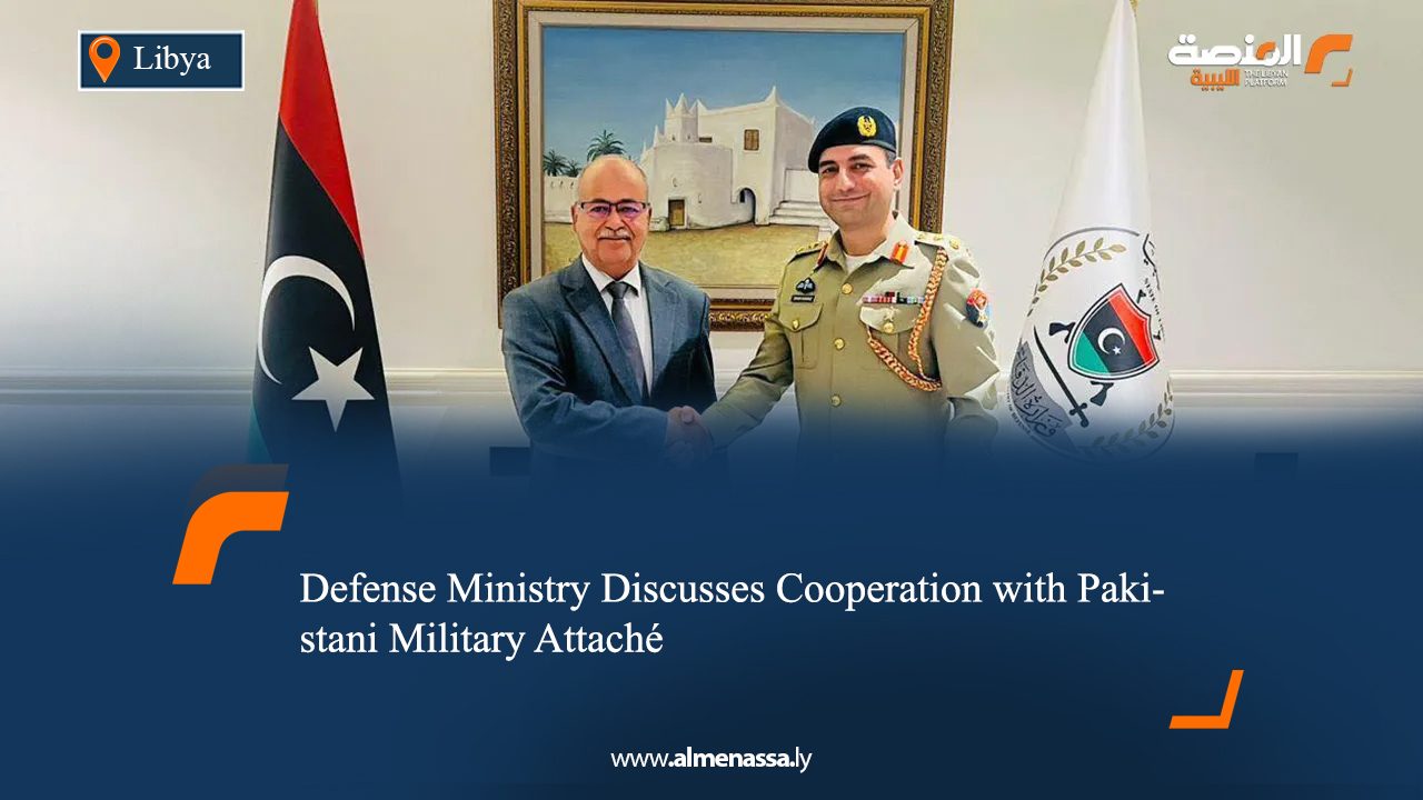 Defense Ministry Discusses Cooperation with Pakistani Military Attaché